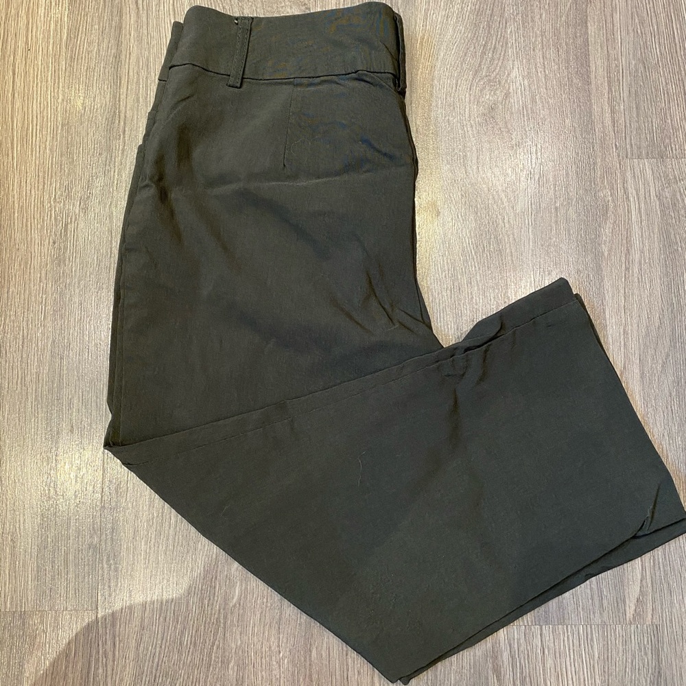 Dress capris